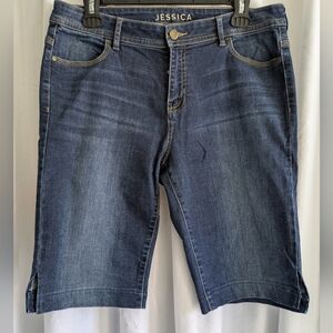 Jessica Modern Fit Women's Bermuda Jean Shorts Mid-Rise Blue Denim Sz 10 Casual